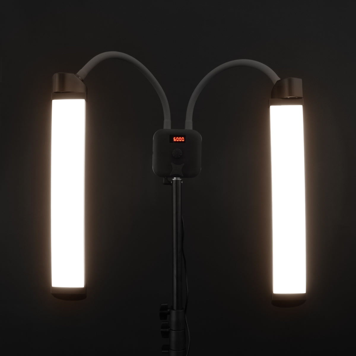 Lampa LED do tatuażu na statywie z 2 ramionami