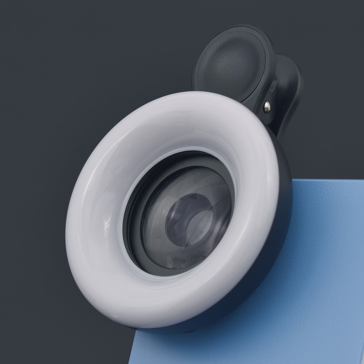 Lampka LED z soczewką makro do smartfona